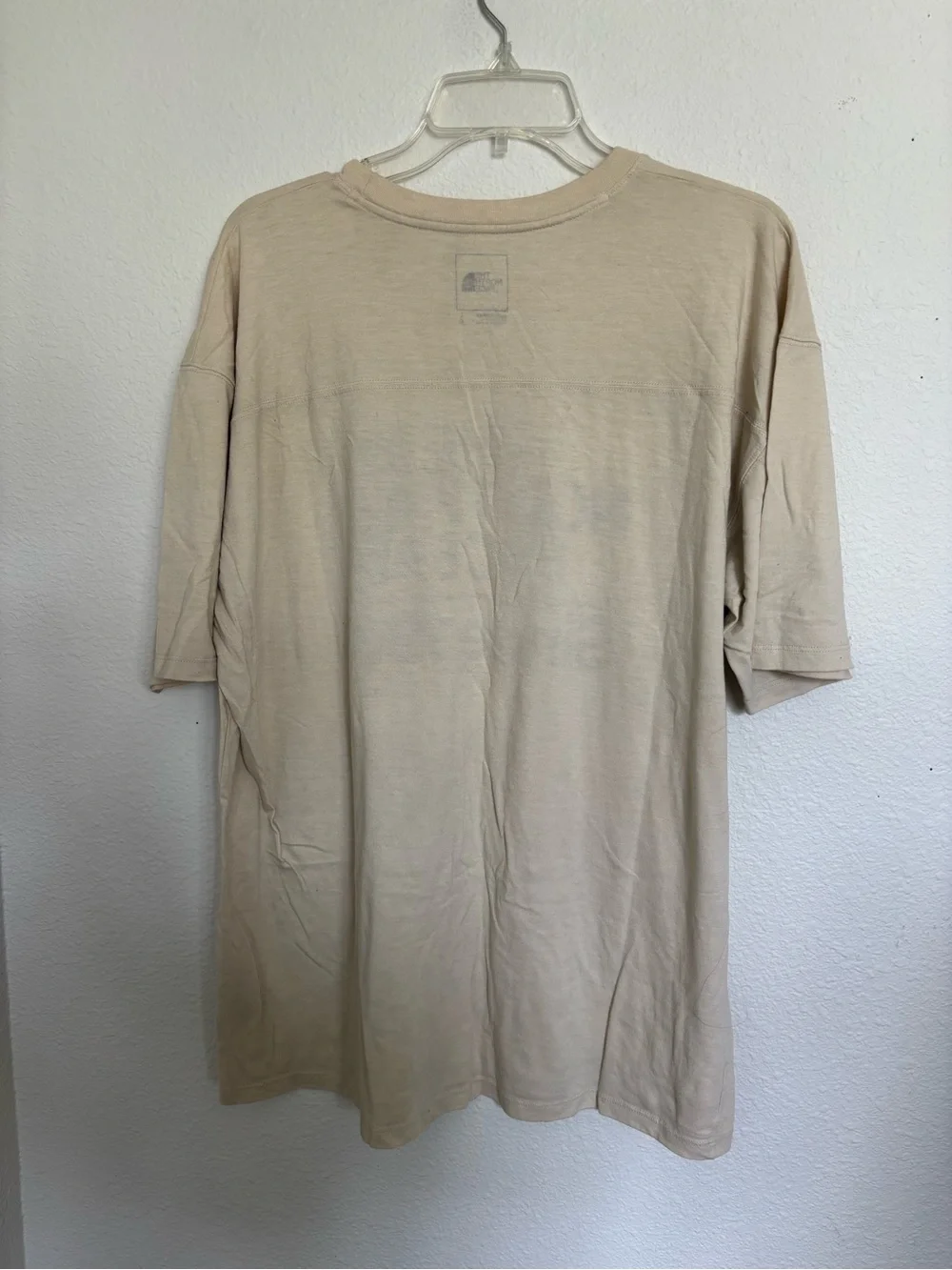 The North Face Men's Cream Tee with Navy Logo - Picture 3 of 3